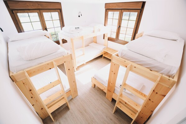 Dormitorio compartido, vista al jardín | Insonorización y wifi gratis 