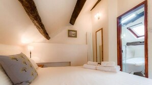 Luxury Cottage, 1 Bedroom, Mountain View, Mountainside | 1 bedroom, premium bedding, iron/ironing board, WiFi (free) - Whillan Beck Cottage (Holmrook)