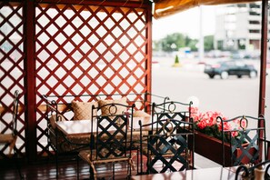 Tempat makan outdoor