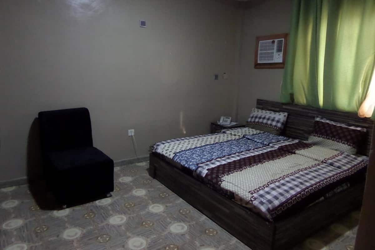 Desk, laptop workspace, WiFi (free), bed sheets