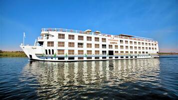 Mặt tiền nơi lưu trú