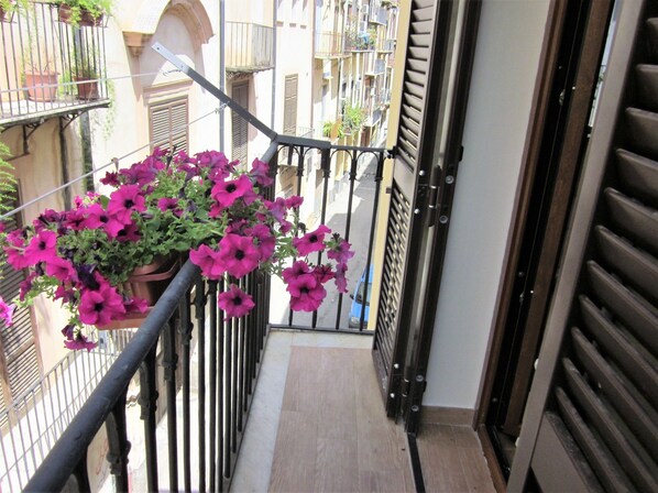 Exterior - Icalderai (Palermo)