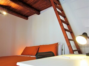 Double or Twin Room, Balcony | 1 bedroom, down comforters, memory foam beds, blackout drapes - Icalderai (Palermo)