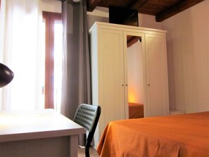 Double or Twin Room, Balcony | 1 bedroom, down comforters, memory foam beds, blackout drapes - Icalderai (Palermo)