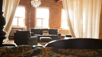 Classic Loft, 1 Bedroom, River View | Desk, iron/ironing board, free wired internet