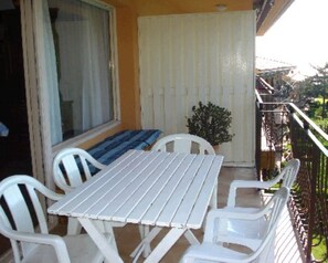 Family Apartment, 2 Bedrooms, Mountain View | Balcony