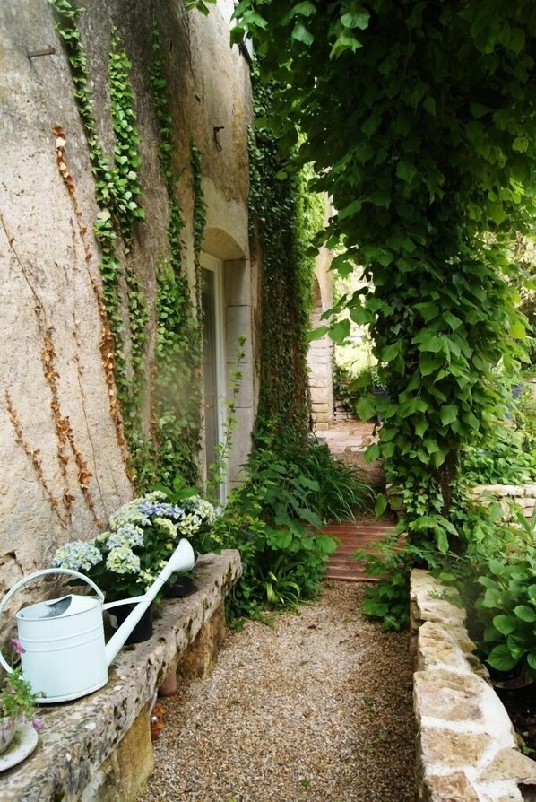 Entrée de l’hébergement