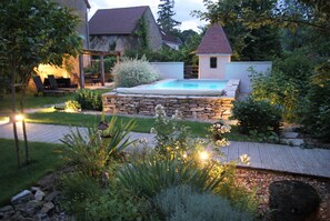 Seasonal outdoor pool - Gite De Pierre et de Lumière (Jouhe)