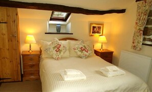1 bedroom, premium bedding, iron/ironing board, free cribs/infant beds - Wrynose Cottage (Holmrook)