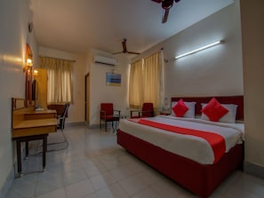 Habitación Deluxe con 1 cama matrimonial o 2 individuales, 1 cama King size | Wifi gratis