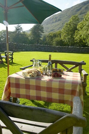 Property grounds - Scafell Cottage (Holmrook)