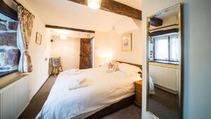 Luxury Cottage, 4 Bedrooms, Accessible, Mountain View | 1 bedroom, premium bedding, iron/ironing board, cribs (free) - Scafell Cottage (Holmrook)