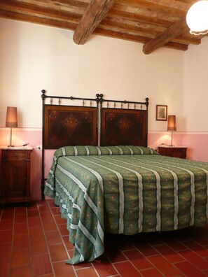 Individualmente mobiliados, escrivaninha, Wi-Fi de cortesia