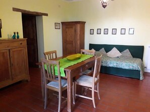 Apartment (Bilocale) | Living area | Flat-screen TV