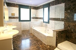 Villa, Mountain View | Bathroom
