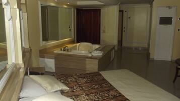 Grand Suite, 1 Queen Bed, Jetted Tub | In-room safe, desk, soundproofing, iron/ironing board