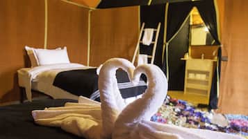 1 bedroom, blackout drapes, bed sheets