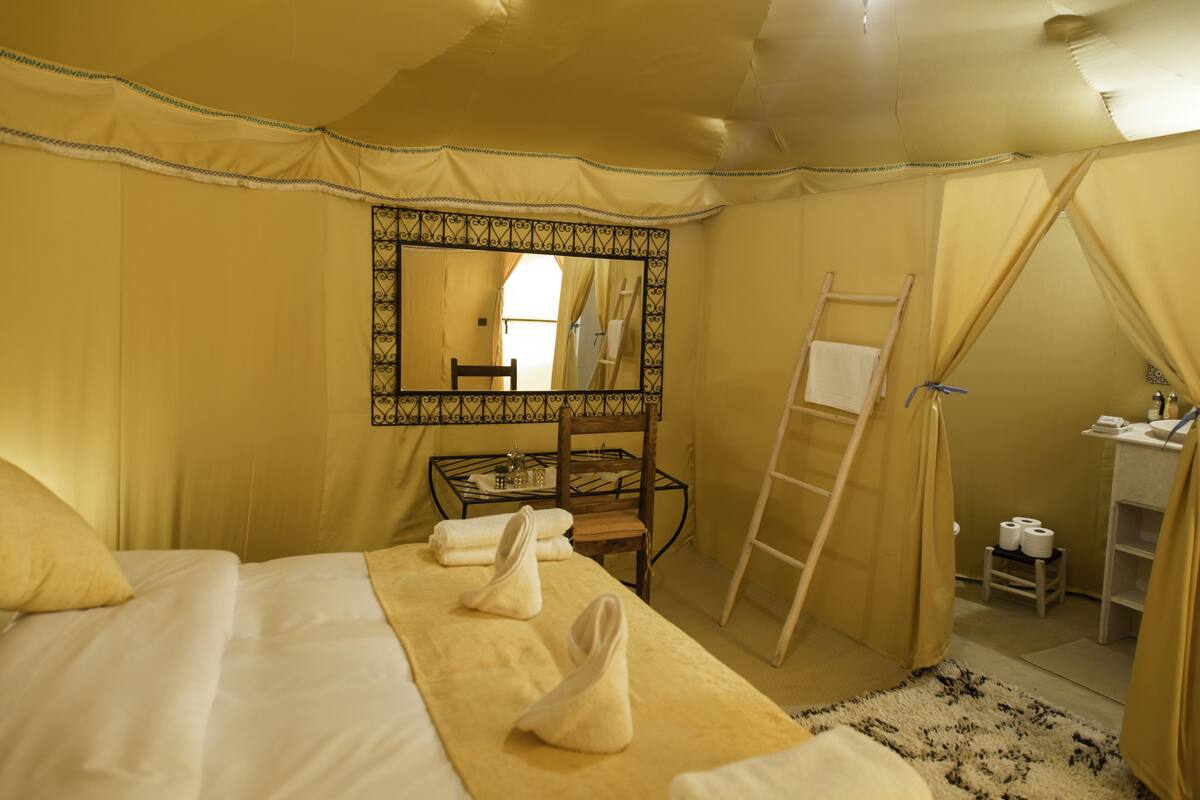 Deluxe Tent | 1 bedroom, blackout drapes, bed sheets