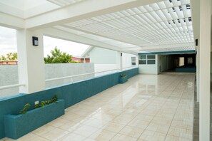 Hallway - Executive Suites at The Bromptons (Kingston)