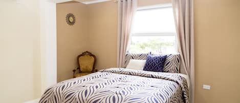 Luxury Apartment, 2 Bedrooms, Pool Access, City View | View from room