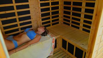 Sauna, boblebad, massagebehandlinger