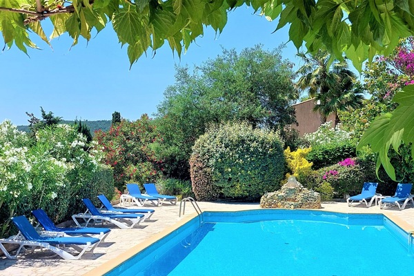Seasonal outdoor pool, open 10 AM to 7:00 PM, pool umbrellas