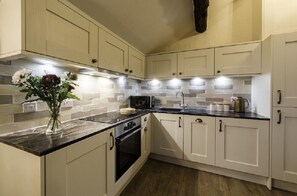 Luxury House, 1 Bedroom, Accessible, Mountain View | Private kitchen | Fridge, microwave, oven, stovetop - Stanley Ghyll Cottage (Holmrook)