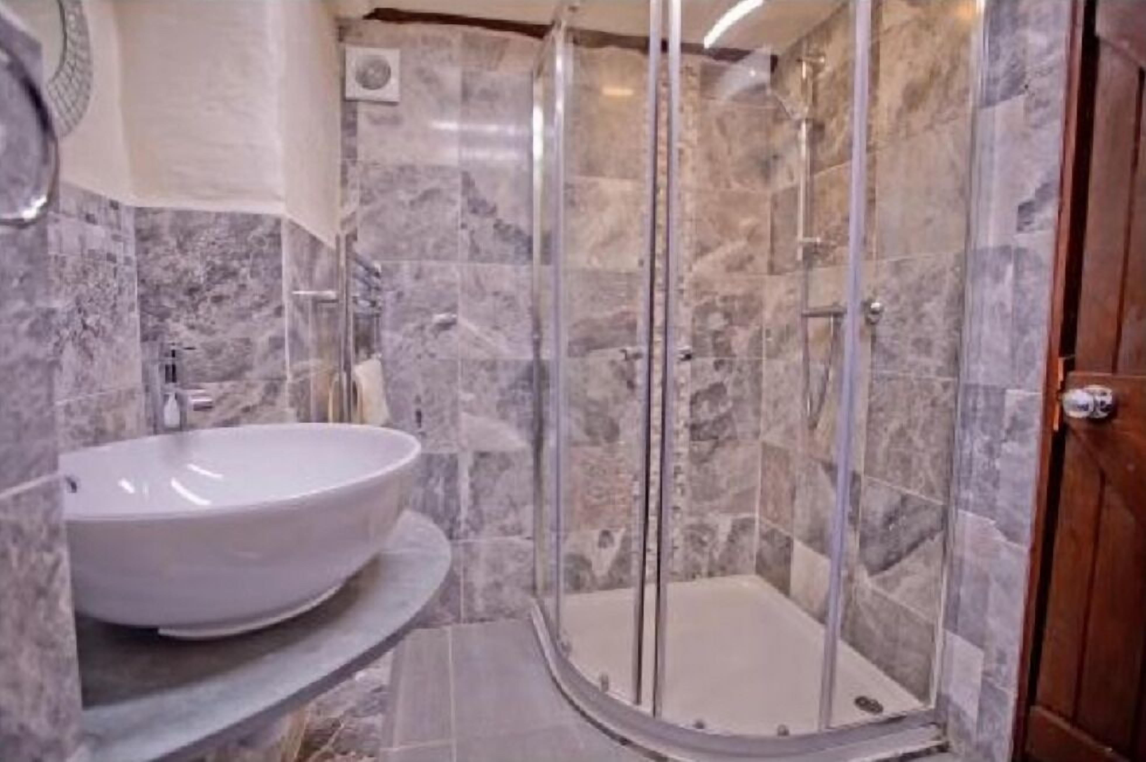 Casa superluxo, 1 quarto, acessível, vista para a montanha | Banheiro | Chuveiro, produtos de toalete grátis, toalhas de banho 