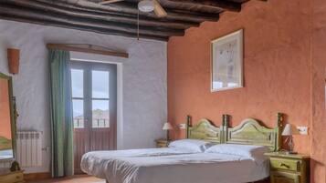 Cunas, camas plegables/adicionales, wifi gratis y ropa de cama