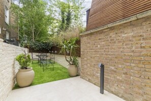 Apartment, 2 Bedrooms, 2 Bathrooms | Terrace/patio