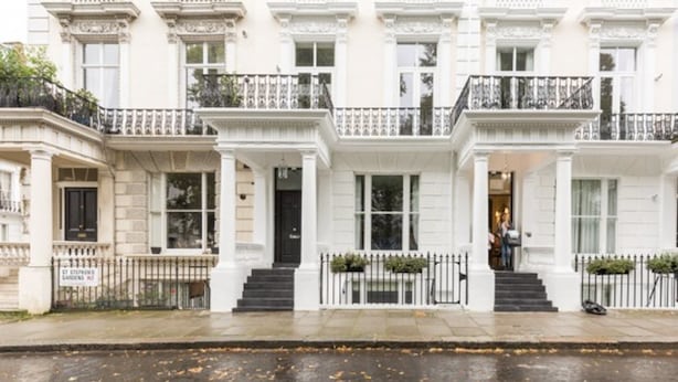 Front of property - Eson2 - The Saint Stephen's Gardens Mansion VII (London)