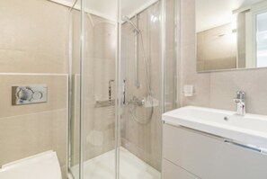 Apartment, 2 Bedrooms, 2 Bathrooms | Bathroom - Eson2 - The Saint Stephen's Gardens Mansion VII (London)