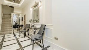Hallway - Eson2 - The Saint Stephen's Gardens Mansion VII (London)