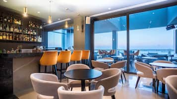 3 bars/lounges, tapas bar