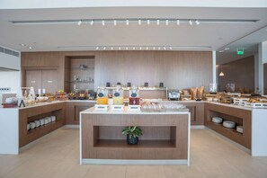 Desayuno buffet todos los días (con cargo)
