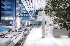 3 bars/lounges, tapas bar