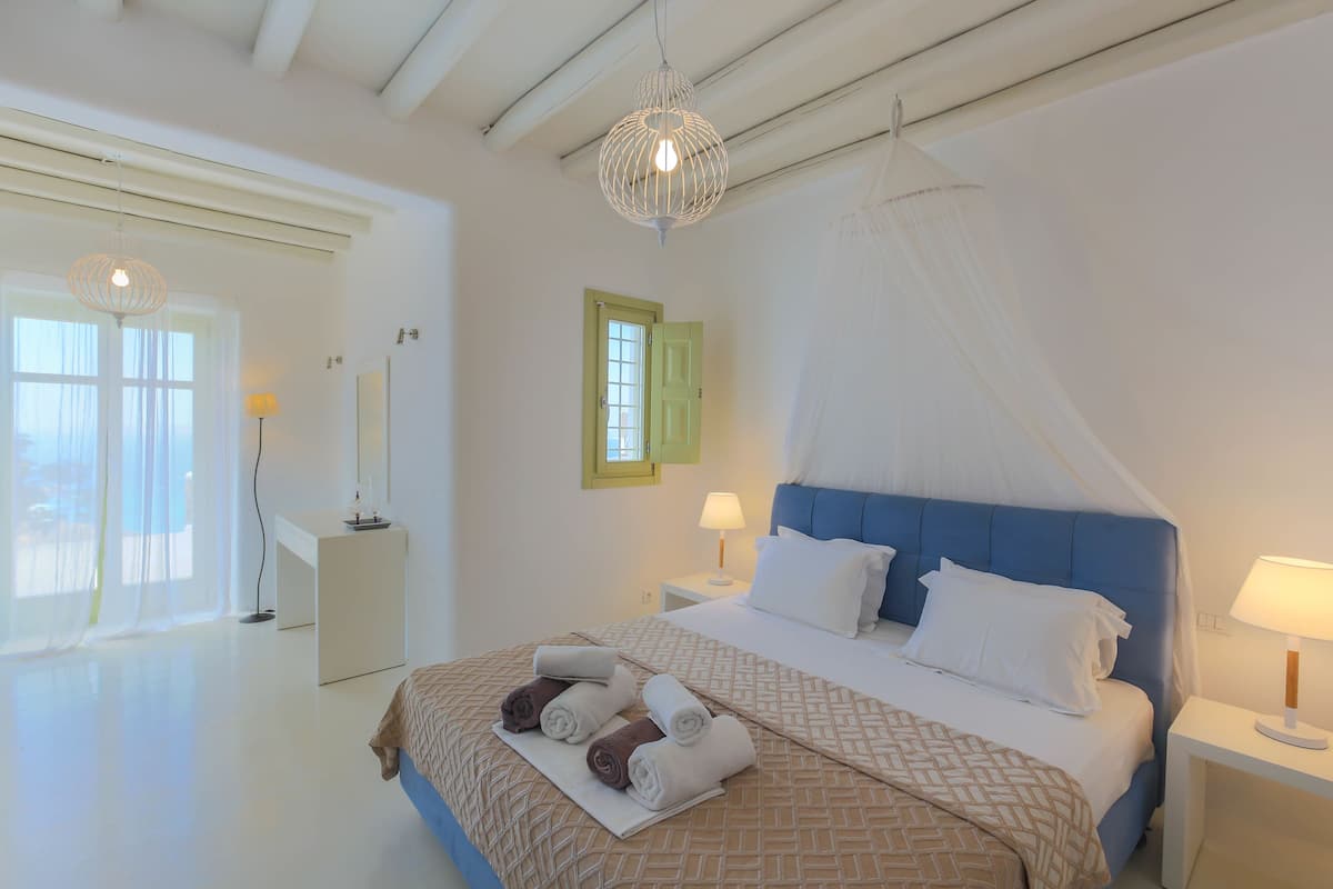 Panoramic Villa, Private Pool | In-room safe, desk, WiFi (free), individually decorated