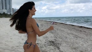 Beach nearby, free beach shuttle, sun-loungers, beach umbrellas