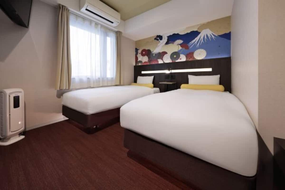 Edredón, decoración personalizada y cortinas blackout