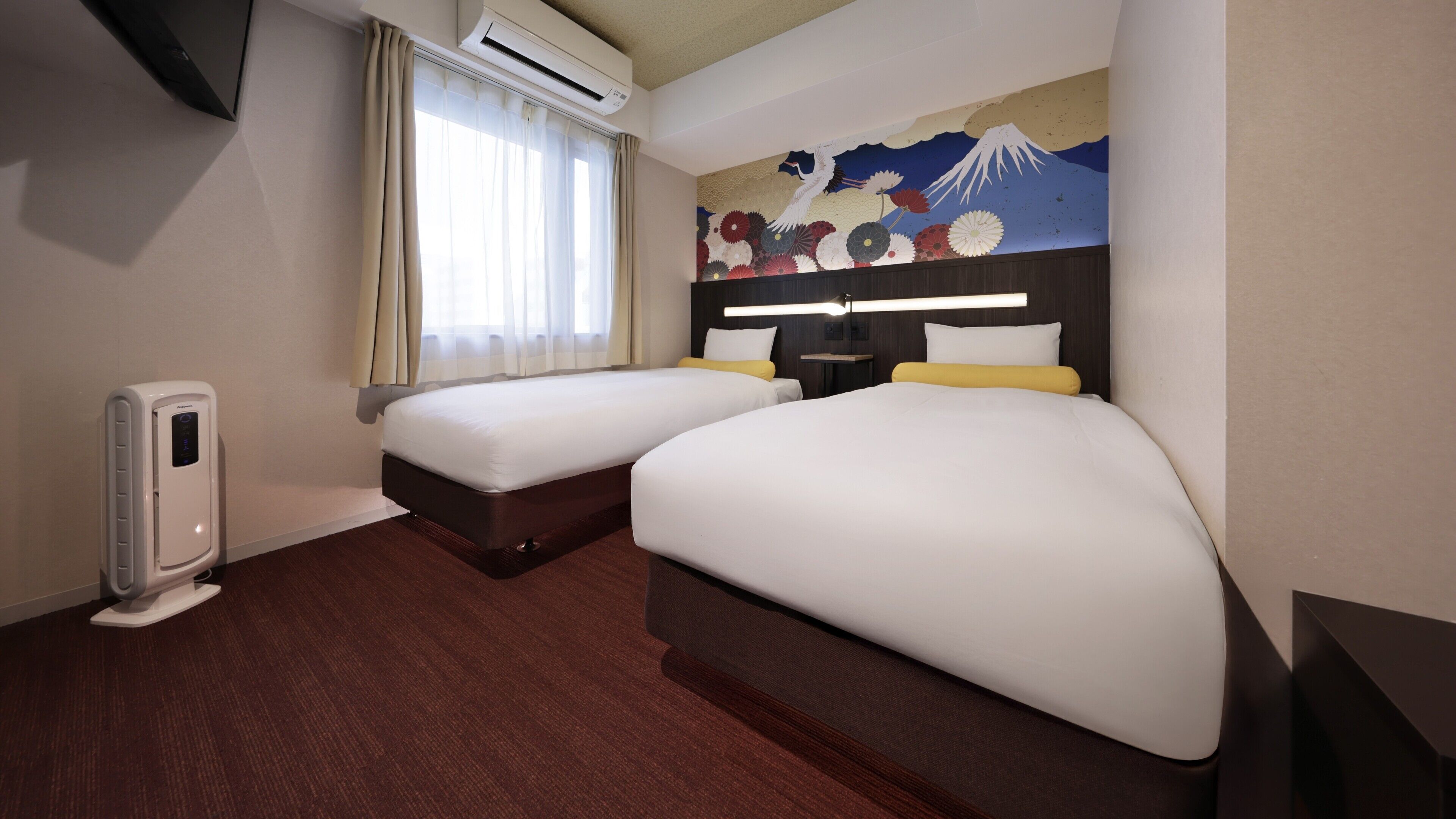 1 bedroom, down duvets, individually decorated, blackout curtains