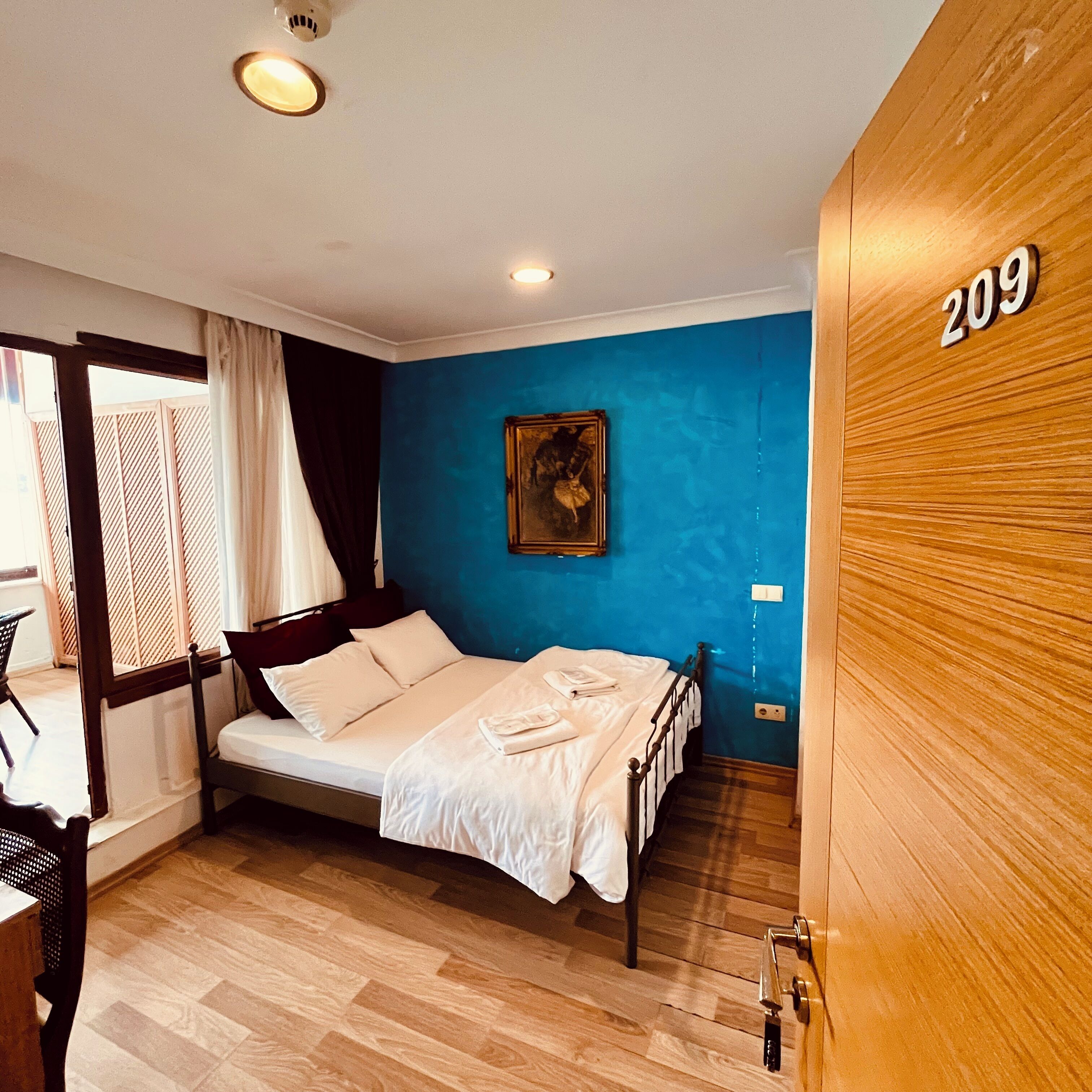 comfort triple room, balcony, sea view | free wifi, bed sheets