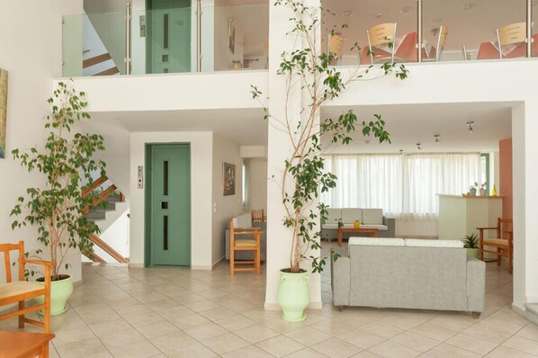 Lobby sitting area - Ageri (Tinos)