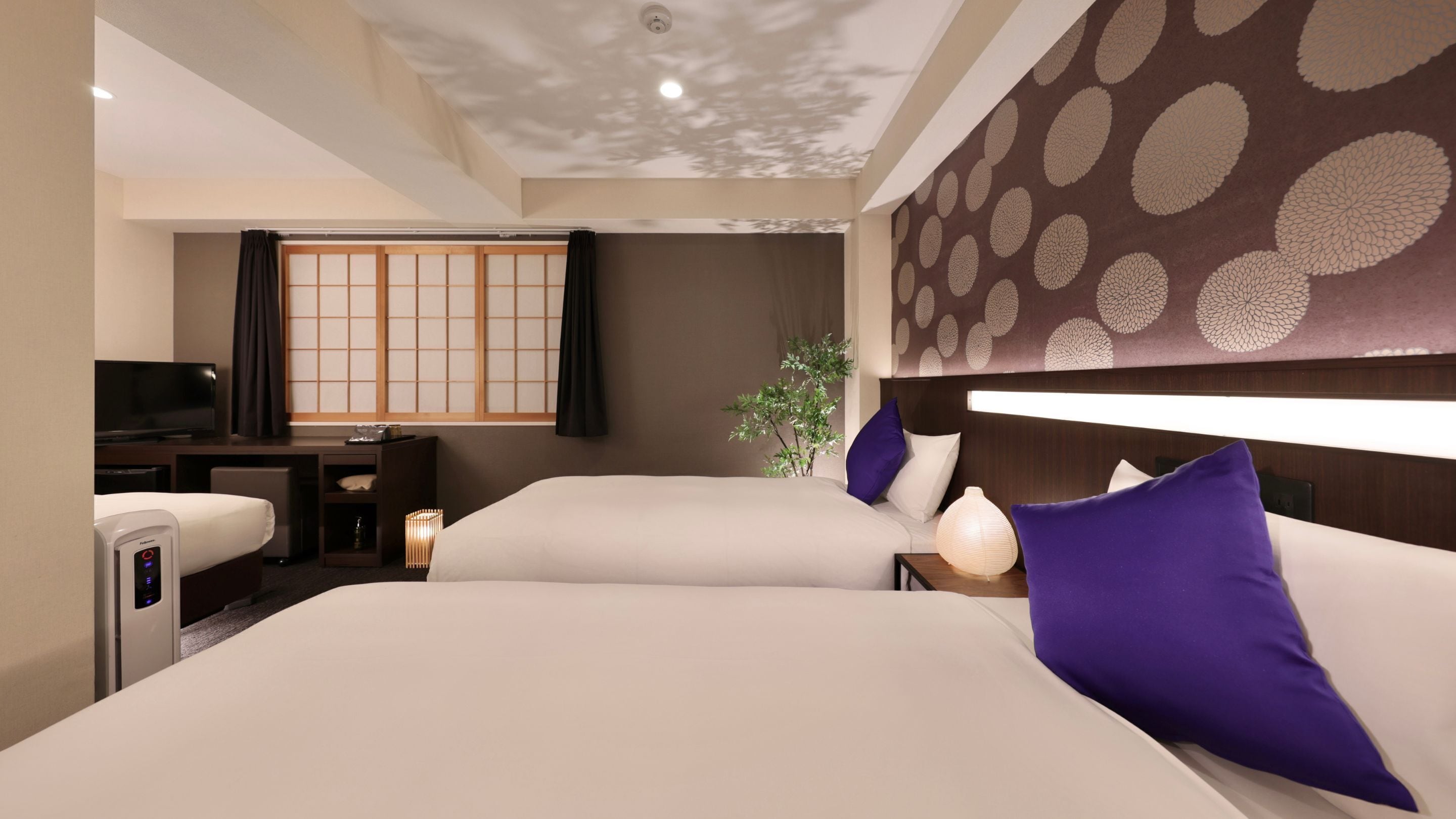 triple room | free wifi, bed sheets