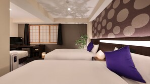 Triple Room | Free WiFi, bed sheets