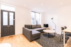 Apartment, 1 Bedroom | Living room - Eson 2 - The Westbourne Terrace Cocoon (London)