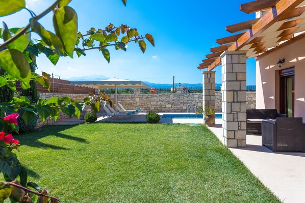 Luxury Villa (Villa San Antonio) | Terrace/patio