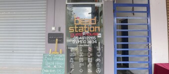 SPOT ON 89751 Bed Station Guest House - Hostel