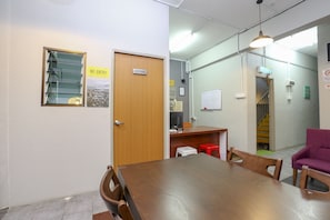 Lobby - SPOT ON 89751 Bed Station Guest House - Hostel (Tanah Rata)