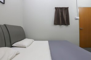 Double Room | 1 bedroom, Select Comfort beds, desk, free WiFi - SPOT ON 89751 Bed Station Guest House - Hostel (Tanah Rata)