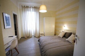 Habitació doble | Escriptori, wifi gratuïta i roba de llit